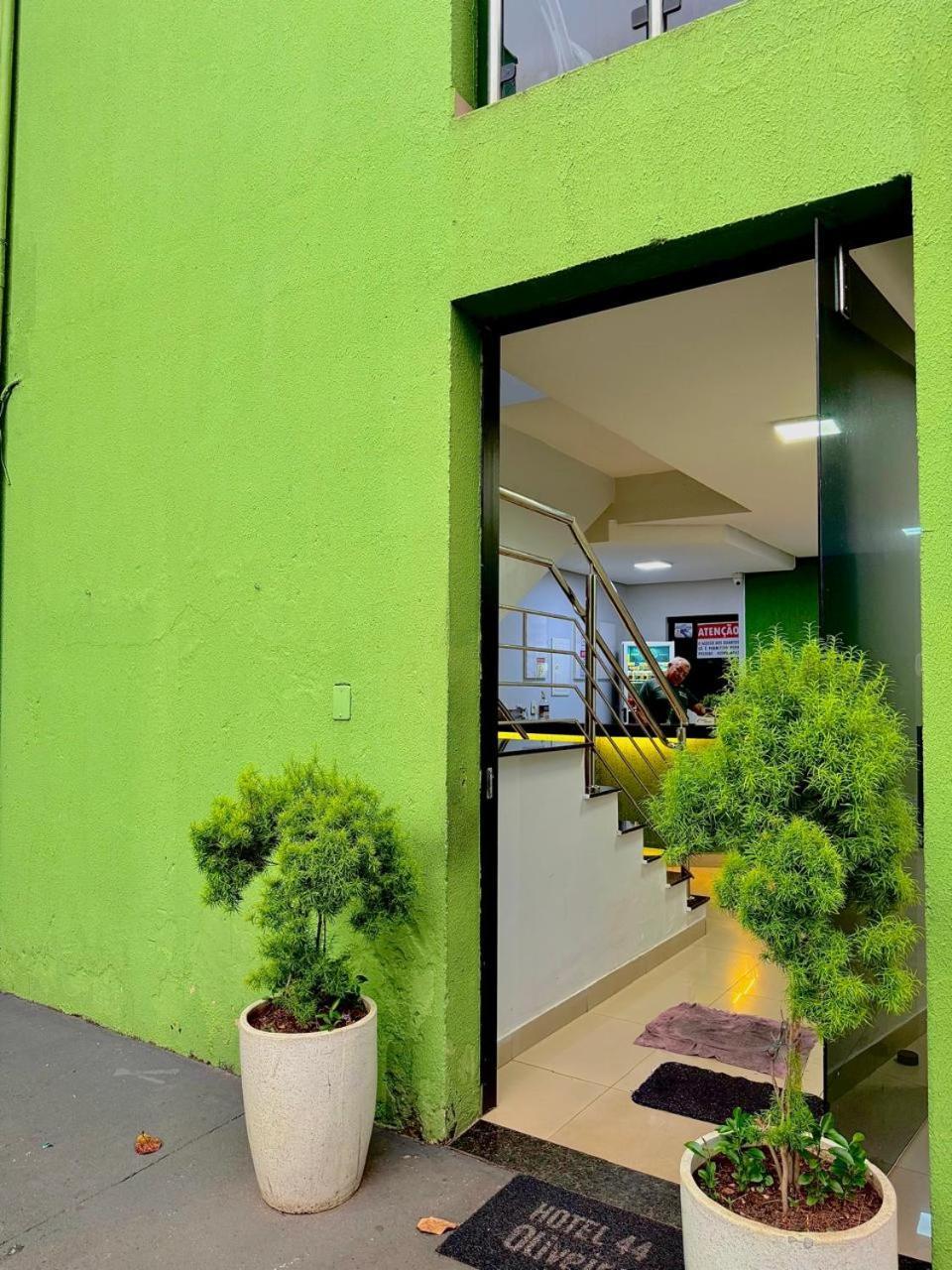 Hotel Oliveira 44 Goiânia Buitenkant foto